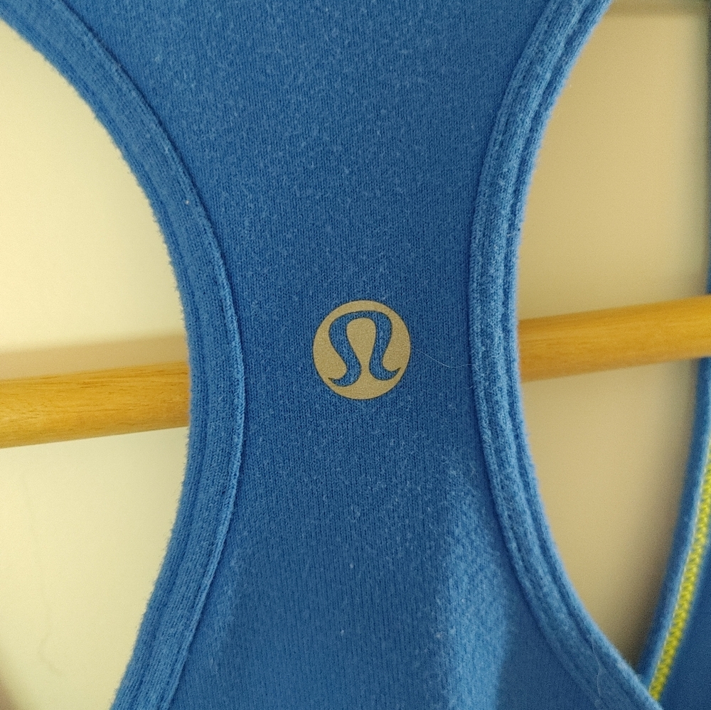 Lululemon Poolside Blue Racerback Tank Top ~ Size 6? - Picture 7 of 7